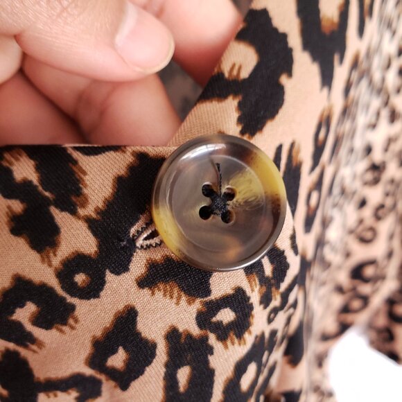 Uncommon Job Women Leopard Print 3/4 Sleeve Button V Neck Crop Blouse Size M - Picture 12 of 16